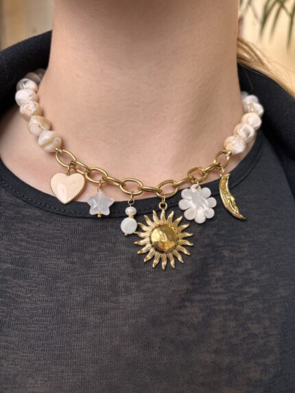 Collier charms blanc 2