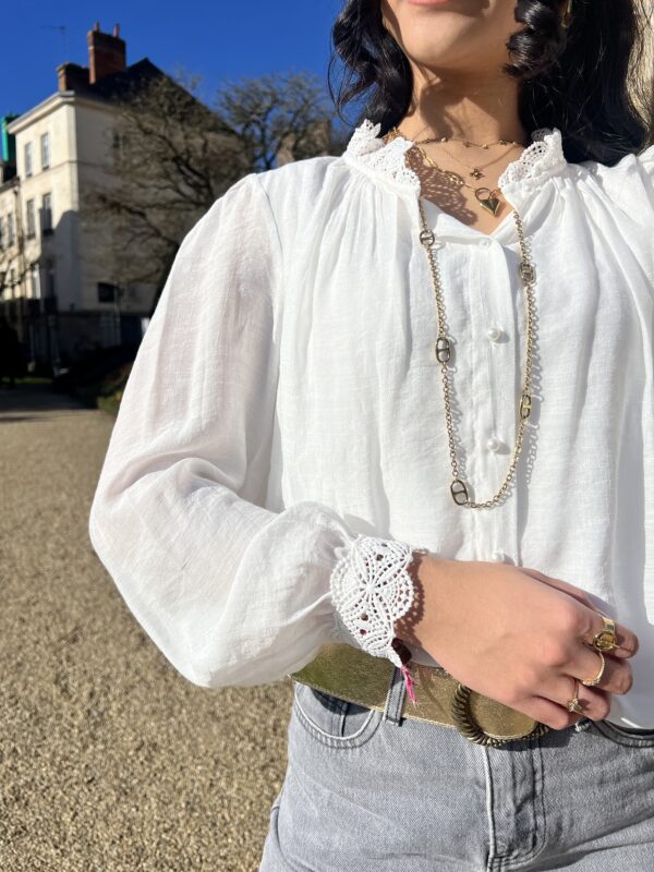Chemise à Col Dentelle Blanche 2
