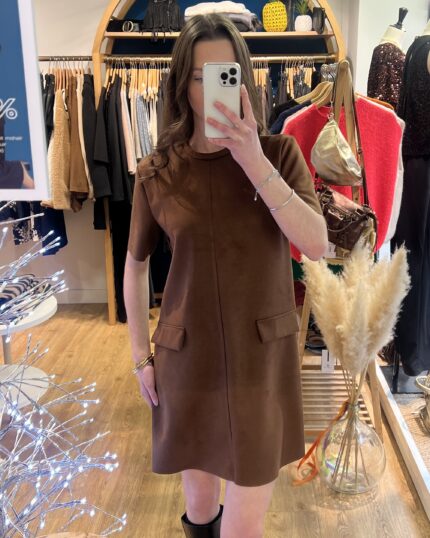 Robe Suédine Camel Avec Détails Poches