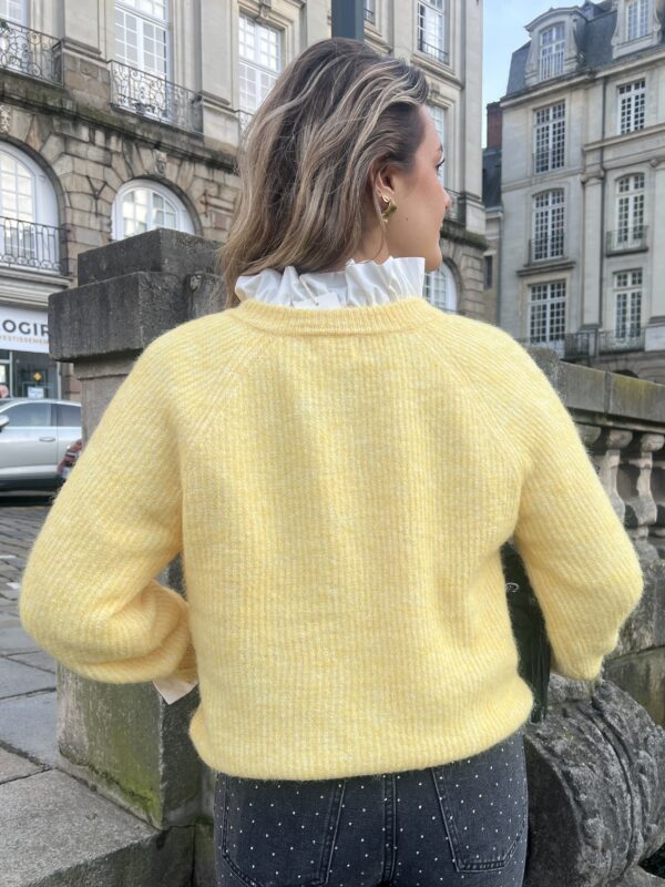 Gilet Jaune En Laine À Boutons Blancs