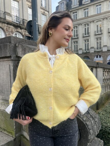 Gilet Jaune En Laine À Boutons Blancs