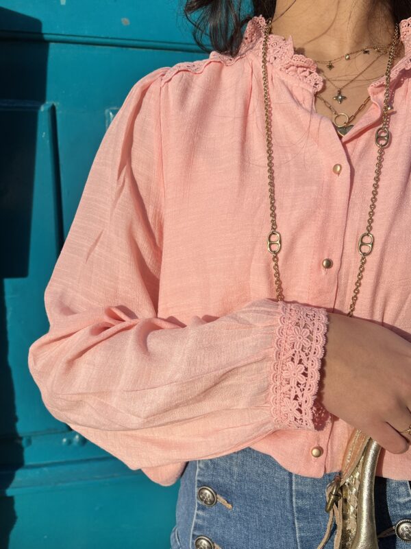 Blouse avec dentelle rose